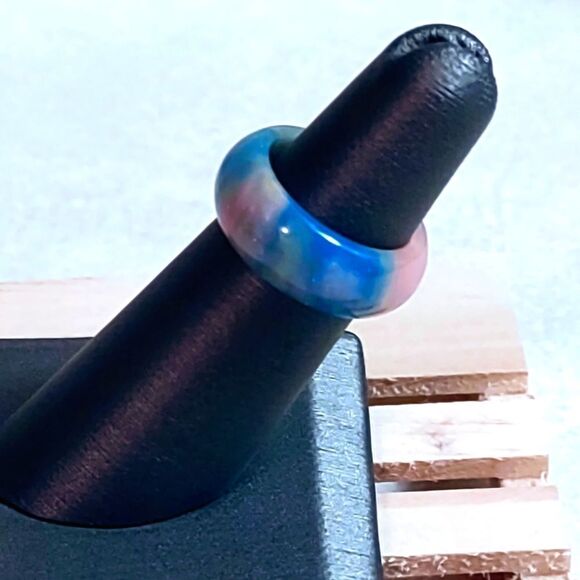 RESIN RAINBOW COLORS PINKY RING SIZE 5 - Picture 3 of 4